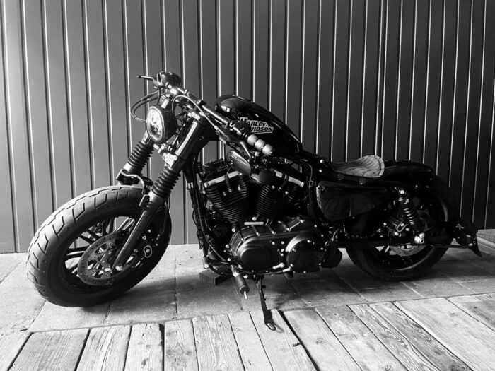 HARLEY SPORTSTER 48 fortyeight BLACK BOBBER **VERKAUFT** – Bild 2
